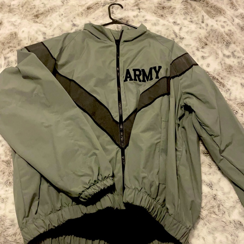 Skilcraft Army Jacket! Size Medium, but fits like a Large.